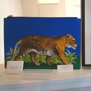 New Rare Gucci Bengal Tiger Pouch